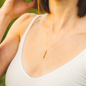 BLONDE MOMENT NECKLACE